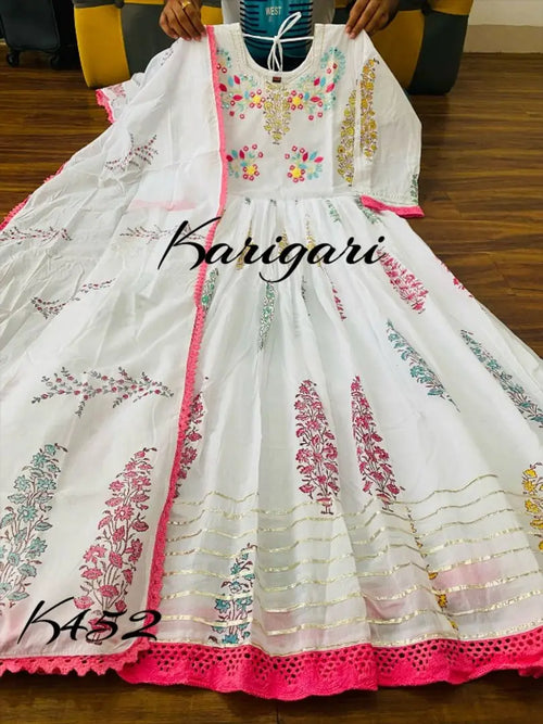 Elegant White Rayon Embroidered Kurta And Dupatta Set For Women